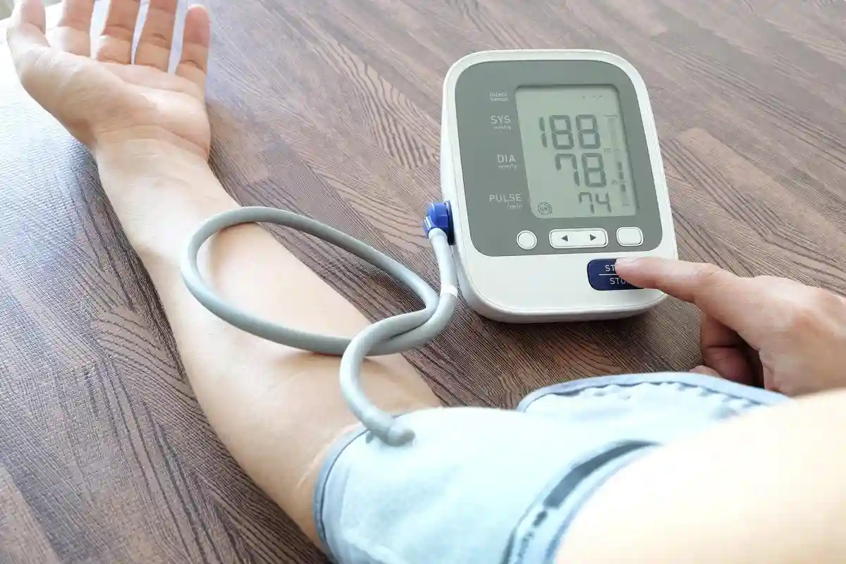 Näin mittaat verenpaineen oikein – lääkäreiden tärkeä neuvo!